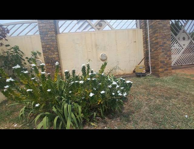 3 BEDROOM HOUSE FOR SALE IN KWAGGASRAND